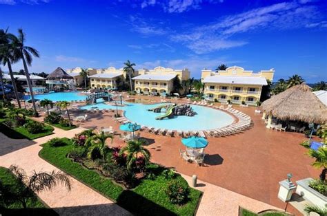 tela honduras resort.